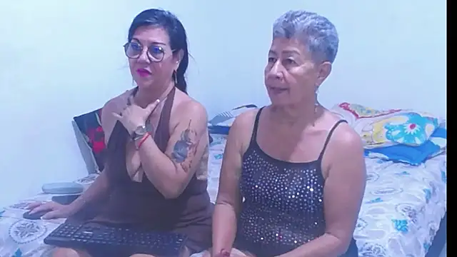 Snapshot of sexycristina_2 chatting on 07/14/26, 08:03 sexycristina 2 online show from 07/14/26, 08:03