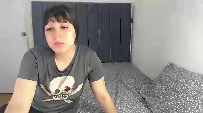 Snapshot of Chanelsexyy chatting on 02/17/25, 05:21 Chanelsexyy online show from 02/17/25, 05:21