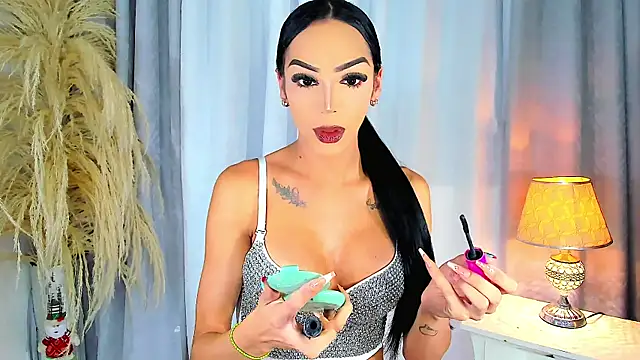 Snapshot of Michell_simons chatting on 12/20/24, 03:25 Michell simons online show from 12/20/24, 03:25