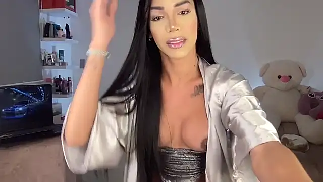 Snapshot of Michell_simons chatting on 03/11/25, 07:48 Michell simons online show from 03/11/25, 07:48