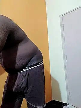 Snapshot of Indianguymohan chatting on 11/18/25, 04:44 Indianguymohan online show from 11/18/25, 04:44