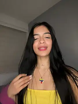 Snapshot of Sammy_pink chatting on 05/19/26, 01:56 Sammy pink online show from 05/19/26, 01:56