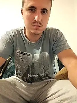 Snapshot of MrNoBoDy000 chatting on 10/16/25, 03:13 MrNoBoDy000 online show from 10/16/25, 03:13