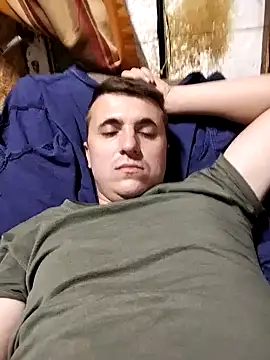 Snapshot of MrNoBoDy000 chatting on 11/11/25, 11:38 MrNoBoDy000 online show from 11/11/25, 11:38