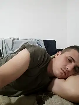 Snapshot of MrNoBoDy000 chatting on 11/17/25, 05:46 MrNoBoDy000 online show from 11/17/25, 05:46