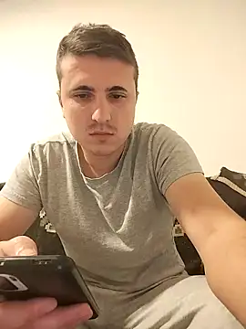 Snapshot of MrNoBoDy000 chatting on 11/18/25, 06:34 MrNoBoDy000 online show from 11/18/25, 06:34