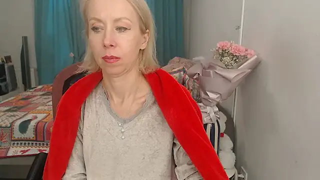 LuxuryNika online show from 10/06/25, 01:30