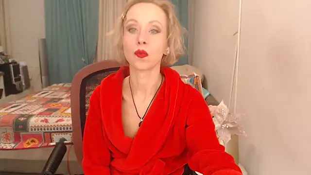 LuxuryNika online show from 03/28/26, 05:12