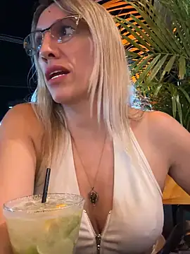 Gatitacarlita online show from 12/20/24, 11:58