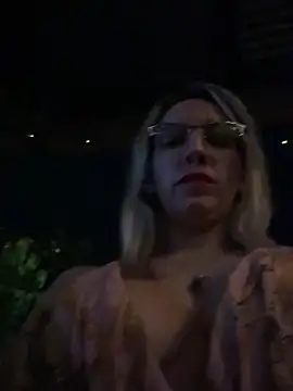 Gatitacarlita online show from 12/28/24, 12:26