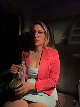 Gatitacarlita online show from 11/25/25, 07:52