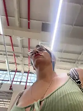 Gatitacarlita online show from 04/01/26, 07:00