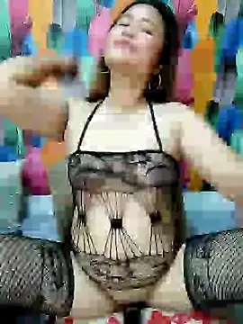 Snapshot of aya_01 chatting on 12/06/24, 08:40 aya 01 online show from 12/06/24, 08:40