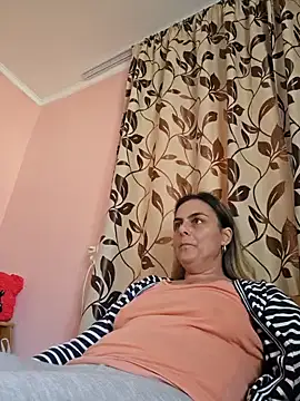 IsabelleCraft online show from 03/06/25, 12:52