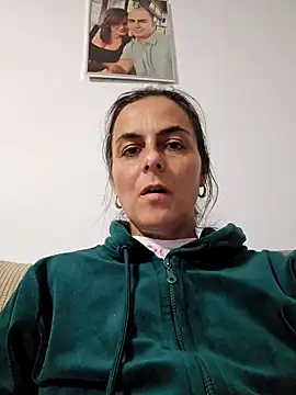 IsabelleCraft online show from 03/17/25, 04:22