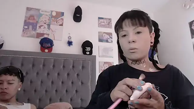 dulce maria x online show from 01/19/25, 06:43