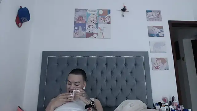 dulce maria x online show from 03/16/25, 03:47