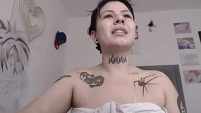 dulce maria x online show from 03/21/25, 04:18