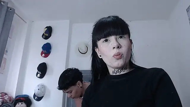 dulce maria x online show from 09/27/25, 11:48