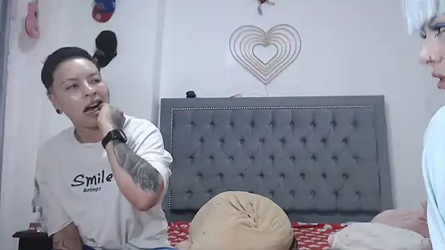 dulce maria x online show from 02/11/26, 10:26