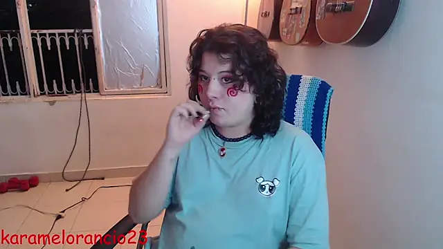 Snapshot of Smoke_trip_Alicia chatting on 09/17/25, 03:52 Smoke trip Alicia online show from 09/17/25, 03:52
