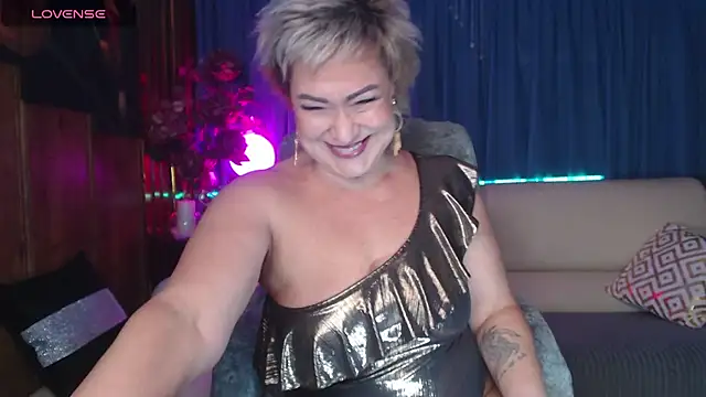 Snapshot of Ellen_Ripley chatting on 12/07/24, 12:35 Ellen Ripley online show from 12/07/24, 12:35