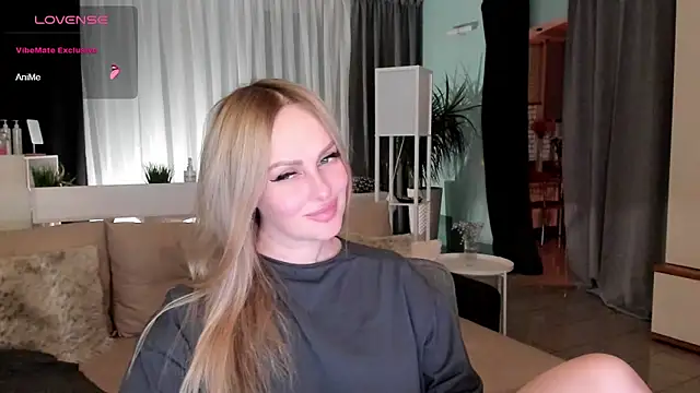Snapshot of Libby_Nora chatting on 12/14/24, 04:20 Libby Nora online show from 12/14/24, 04:20