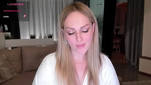 Snapshot of Libby_Nora chatting on 12/19/24, 01:51 Libby Nora online show from 12/19/24, 01:51