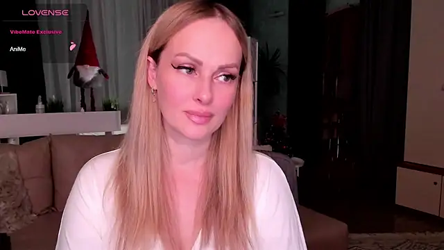 Snapshot of Libby_Nora chatting on 12/25/24, 01:41 Libby Nora online show from 12/25/24, 01:41