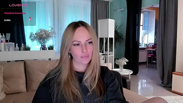 Snapshot of Libby_Nora chatting on 01/08/25, 11:21 Libby Nora online show from 01/08/25, 11:21