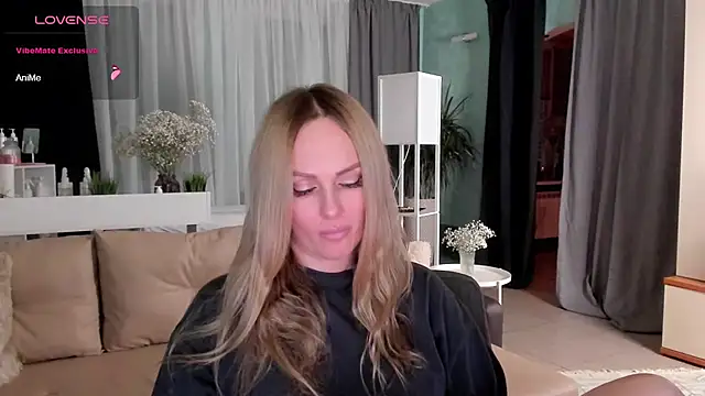 Snapshot of Libby_Nora chatting on 01/08/25, 02:35 Libby Nora online show from 01/08/25, 02:35