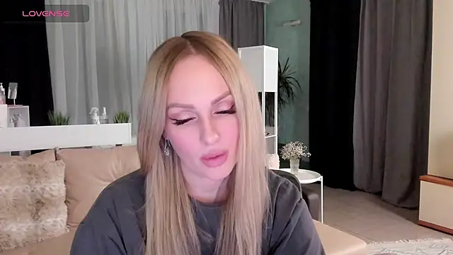Snapshot of Libby_Nora chatting on 01/21/25, 05:51 Libby Nora online show from 01/21/25, 05:51