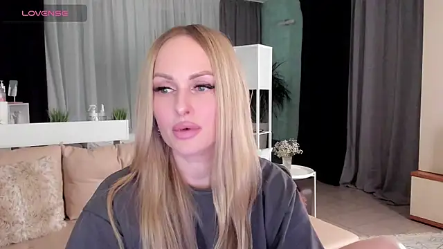 Snapshot of Libby_Nora chatting on 01/22/25, 05:17 Libby Nora online show from 01/22/25, 05:17