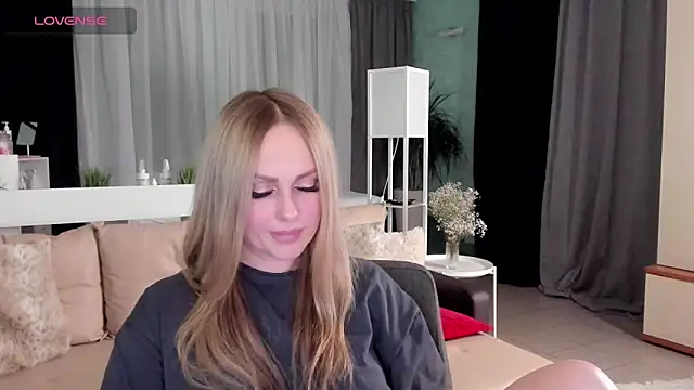 Snapshot of Libby_Nora chatting on 01/24/25, 04:06 Libby Nora online show from 01/24/25, 04:06