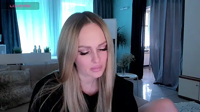 Snapshot of Libby_Nora chatting on 02/26/25, 01:52 Libby Nora online show from 02/26/25, 01:52