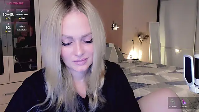 Libby Nora online show from 10/26/25, 10:43