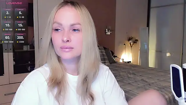 Libby Nora online show from 11/12/25, 09:10