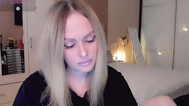 Libby Nora online show from 03/04/26, 09:04