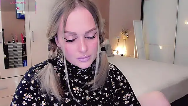 Libby Nora online show from 04/22/26, 11:56