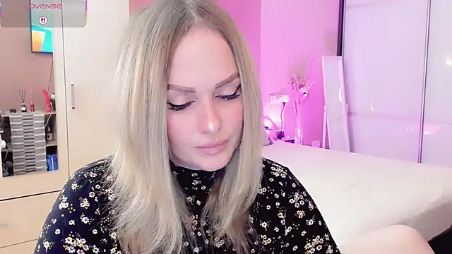 Snapshot of Libby_Nora chatting on 04/27/26, 11:30 Libby Nora online show from 04/27/26, 11:30