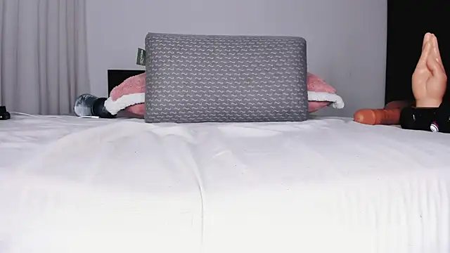 Snapshot of Vivixoxo chatting on 12/18/24, 12:51 Vivixoxo online show from 12/18/24, 12:51