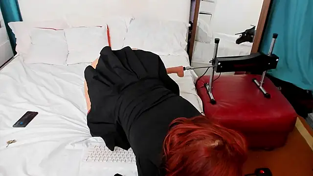 IvyHotFoxy online show from 02/24/25, 08:25