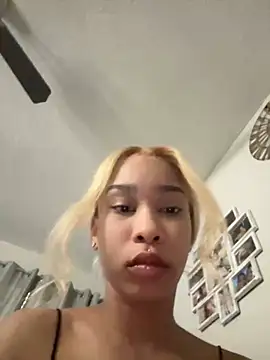 nikkiibabby online show from 12/27/24, 09:54