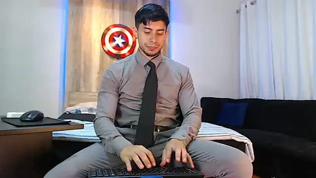 Andrew 4  online show from 02/09/25, 02:38