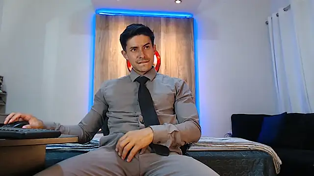 Andrew 4  online show from 03/20/25, 03:13