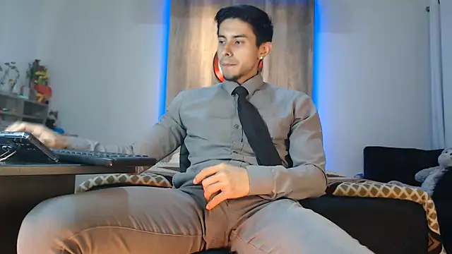 Andrew 4  online show from 09/15/25, 04:12