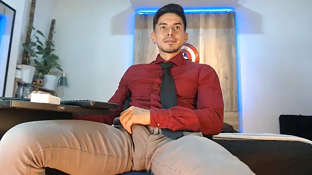 Andrew 4  online show from 04/19/26, 07:18