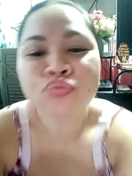 XXLorie 02 online show from 03/06/25, 08:52