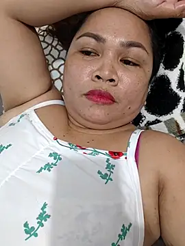 XXLorie 02 online show from 02/25/26, 12:48