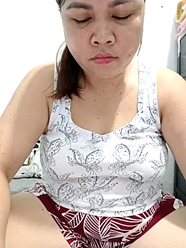 XXLorie 02 online show from 04/26/26, 08:50